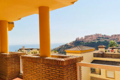 7afbe9216d2b9a33dc53df1710607f3c - 23