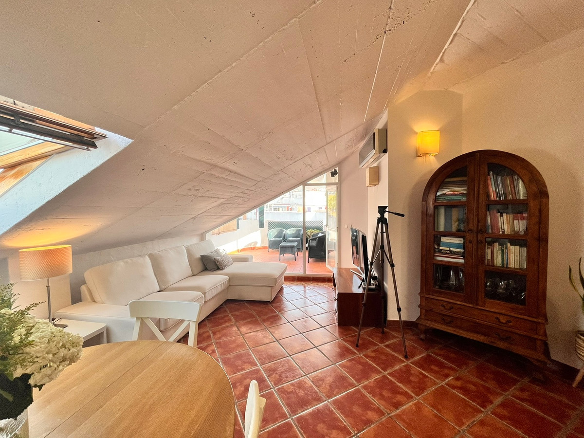 7b083aaf80e04e507a8eea9dc5172f6f - 11