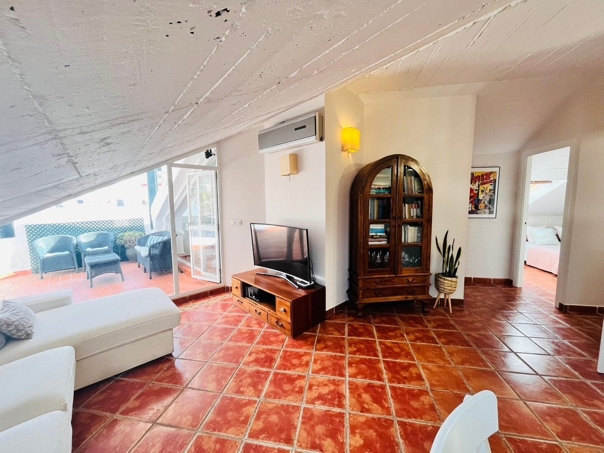 7b083aaf80e04e507a8eea9dc5172f6f - 23