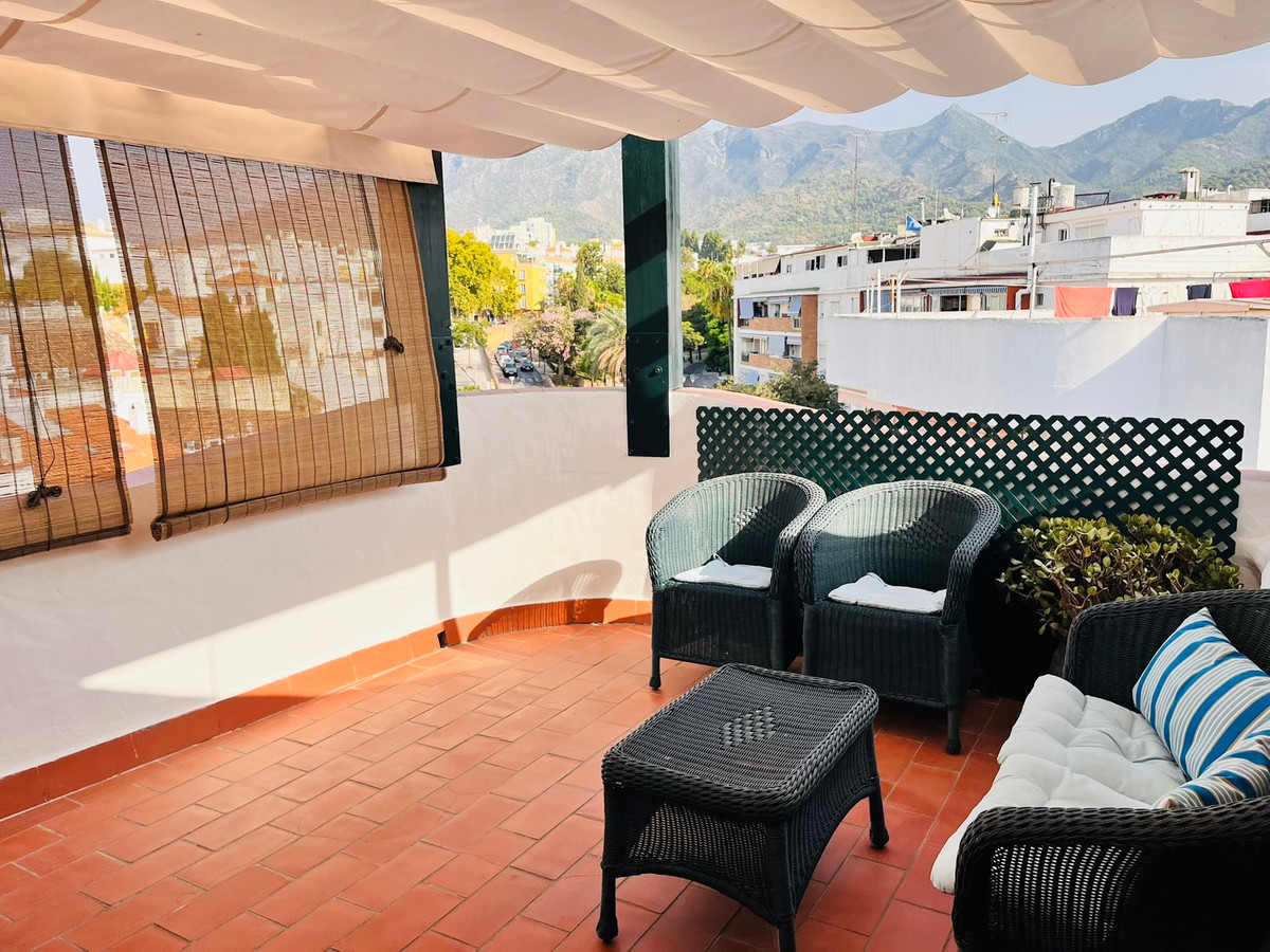 7b083aaf80e04e507a8eea9dc5172f6f - 25