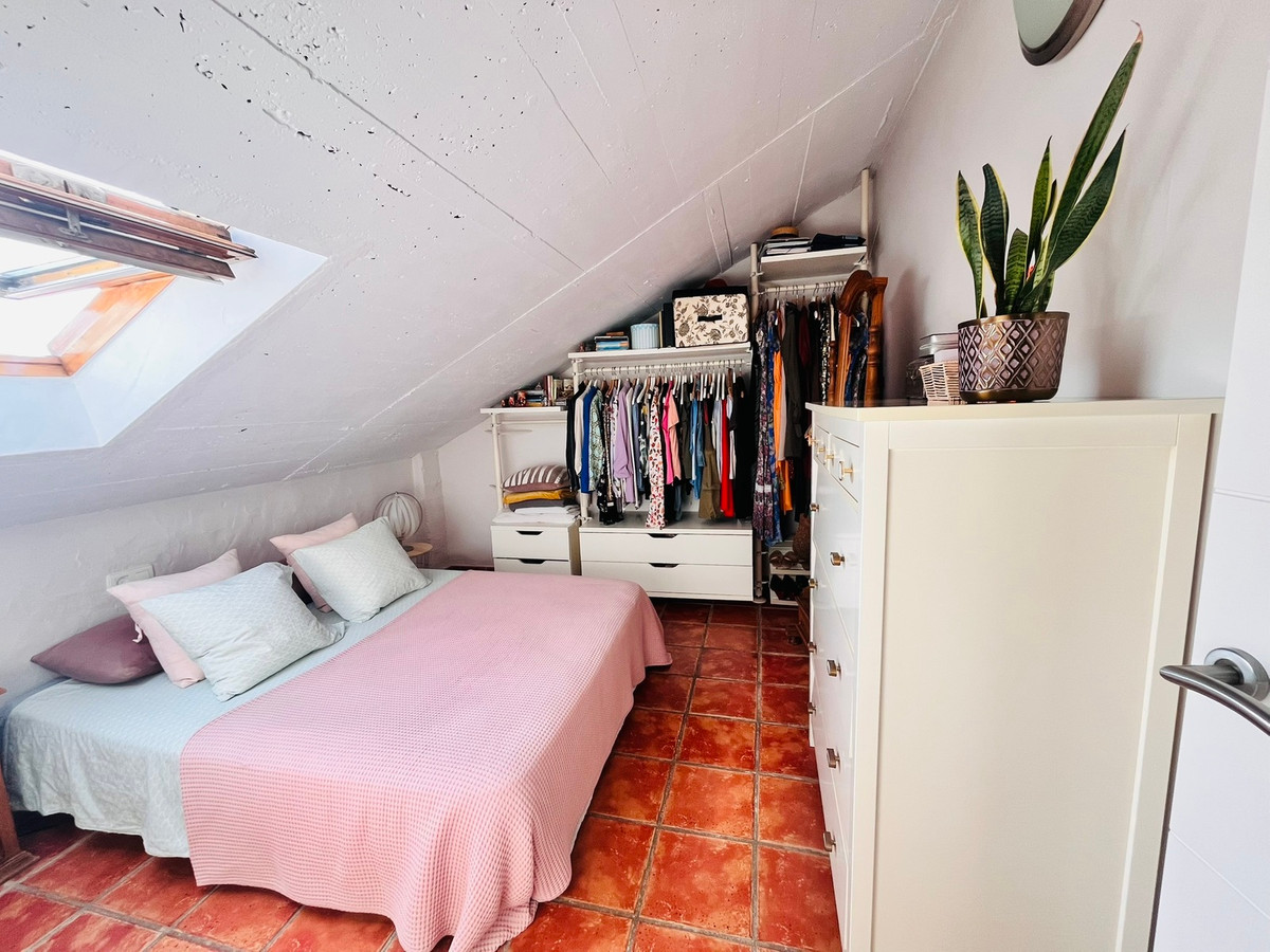 7b083aaf80e04e507a8eea9dc5172f6f - 28