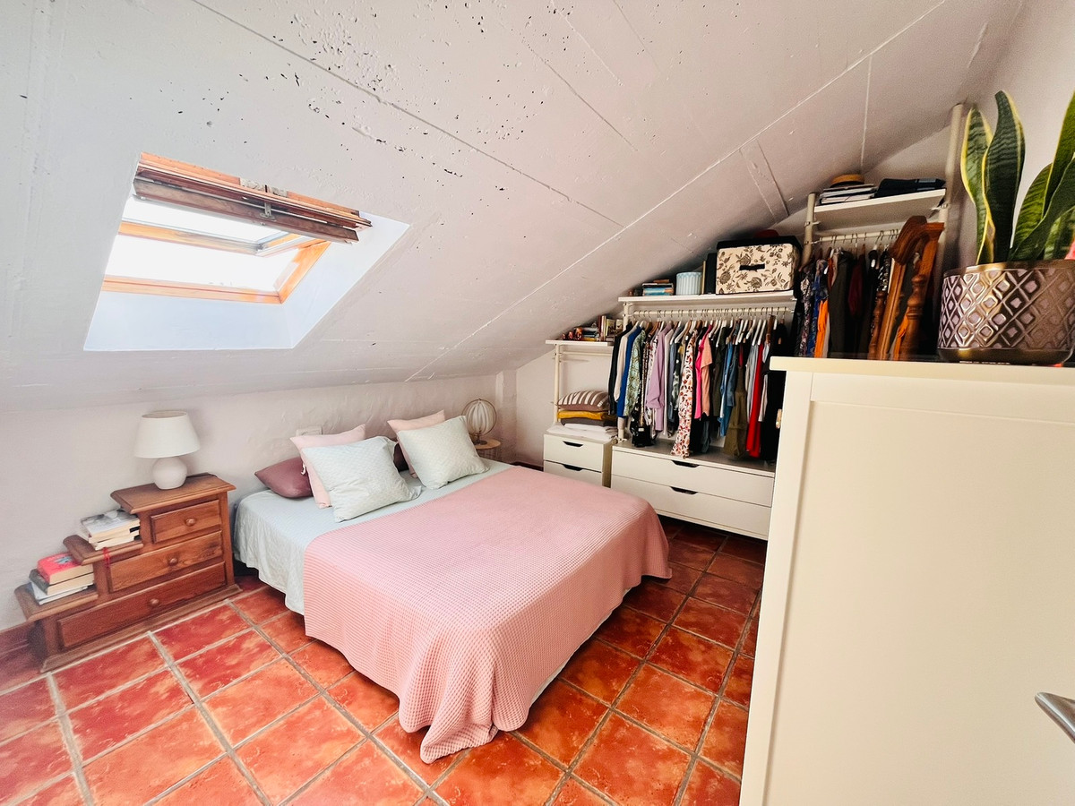 7b083aaf80e04e507a8eea9dc5172f6f - 29