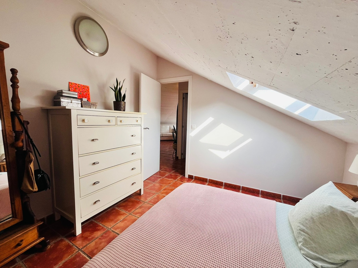 7b083aaf80e04e507a8eea9dc5172f6f - 31