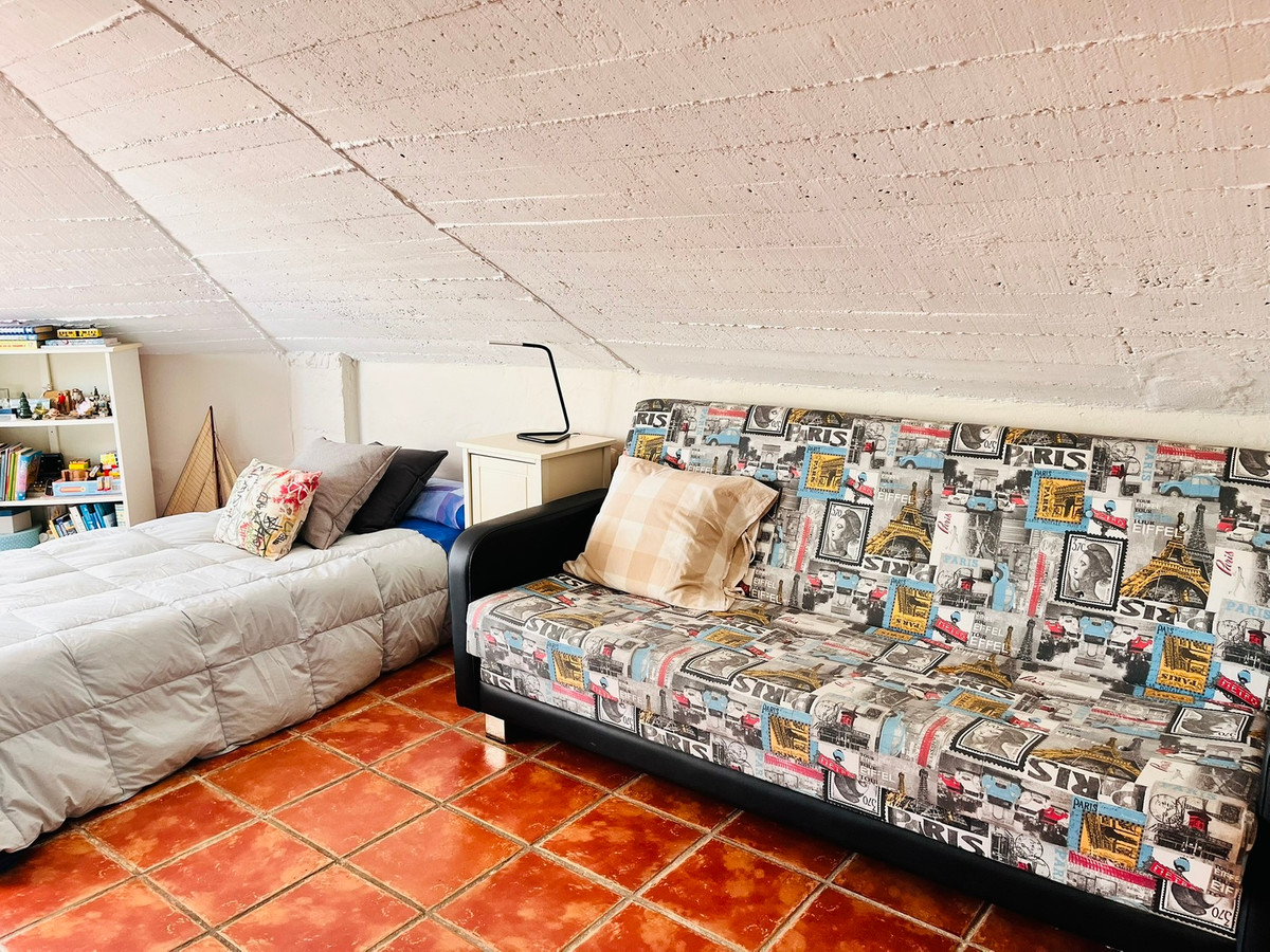 7b083aaf80e04e507a8eea9dc5172f6f - 35