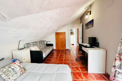 7b083aaf80e04e507a8eea9dc5172f6f - 38