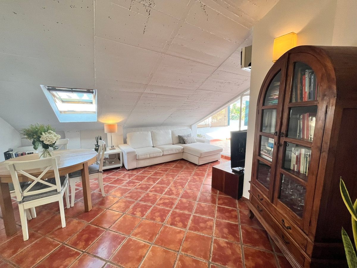 7b083aaf80e04e507a8eea9dc5172f6f - 4