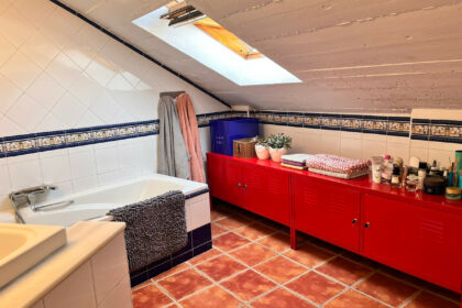 7b083aaf80e04e507a8eea9dc5172f6f - 40