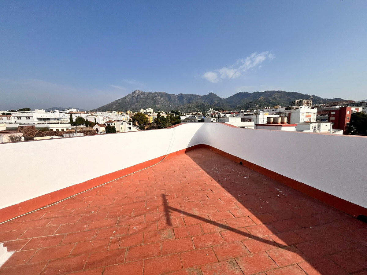 7b083aaf80e04e507a8eea9dc5172f6f - 47