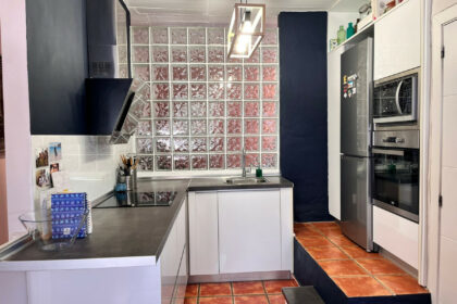 7b083aaf80e04e507a8eea9dc5172f6f - 7