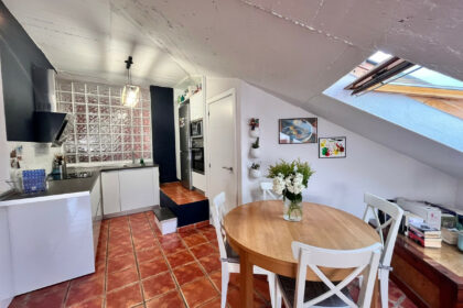 7b083aaf80e04e507a8eea9dc5172f6f - 8