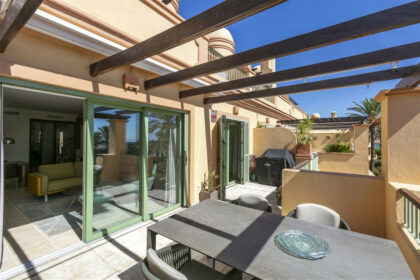 7b2fffda3846d2e73981d064a1f1f0f9 - 18