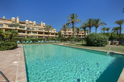 7b2fffda3846d2e73981d064a1f1f0f9 - 21