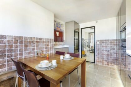 7b2fffda3846d2e73981d064a1f1f0f9 - 8