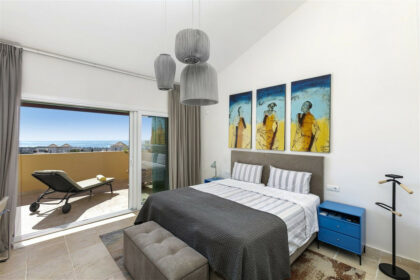 7b2fffda3846d2e73981d064a1f1f0f9 - 9