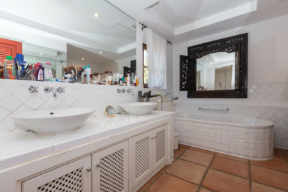 7c0d55989e88a63ddda8061ab879b2e6 - 11