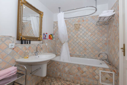 7c0d55989e88a63ddda8061ab879b2e6 - 13