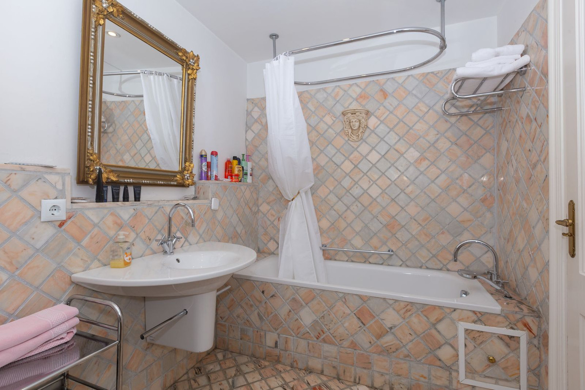 7c0d55989e88a63ddda8061ab879b2e6 - 13