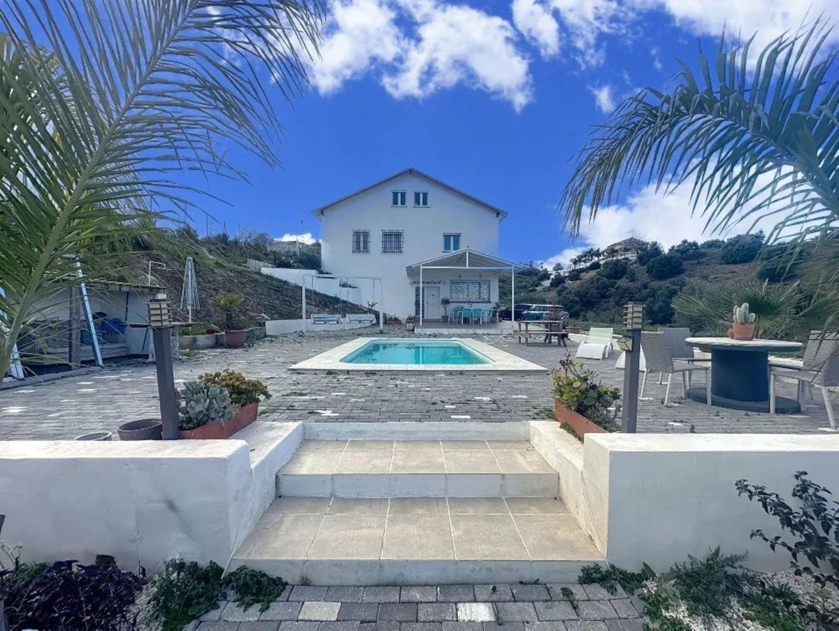 7c1ad9fd12b098edc21b4cc2a66a2a07 - 1