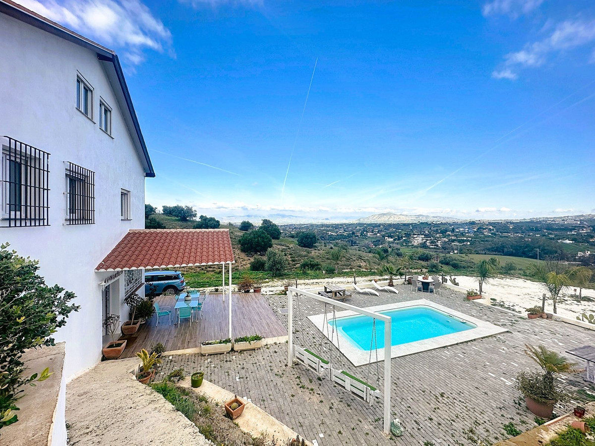 7c1ad9fd12b098edc21b4cc2a66a2a07 - 4