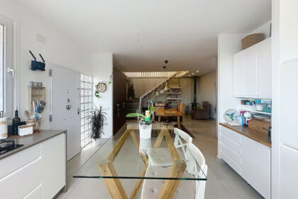 7c1ad9fd12b098edc21b4cc2a66a2a07 - 9