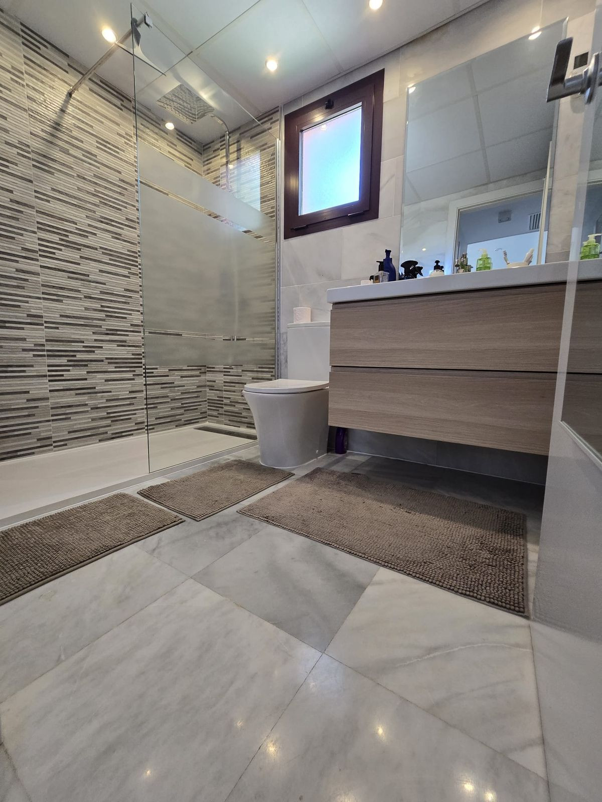 7d5dede0be8878ed129a8b10a5e5edd8 - 10