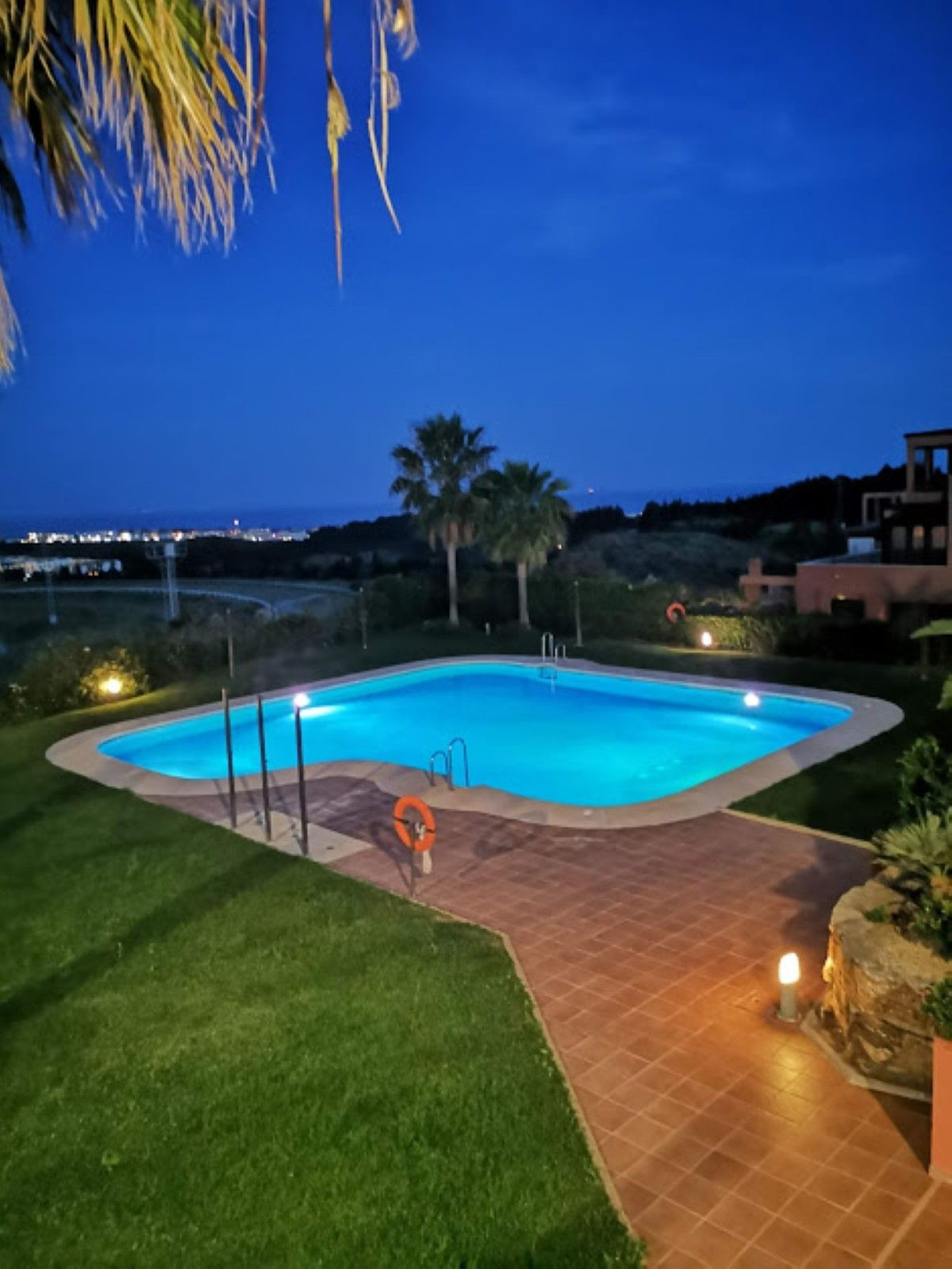 7d5dede0be8878ed129a8b10a5e5edd8 - 24