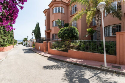 7d6b45f9917e522de07a39945a1073c5 - 24