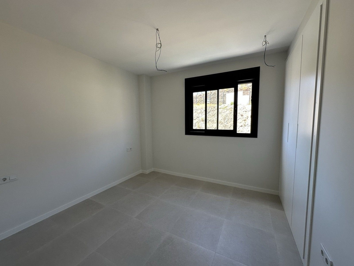 7d80728d6bc8eea3adf729586b85626e - 18