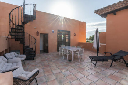 7e11fcf12d366c89306810bc8ef494b9 - 18