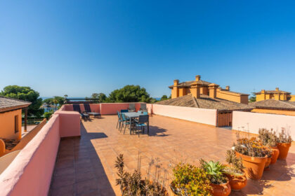 7e11fcf12d366c89306810bc8ef494b9 - 21