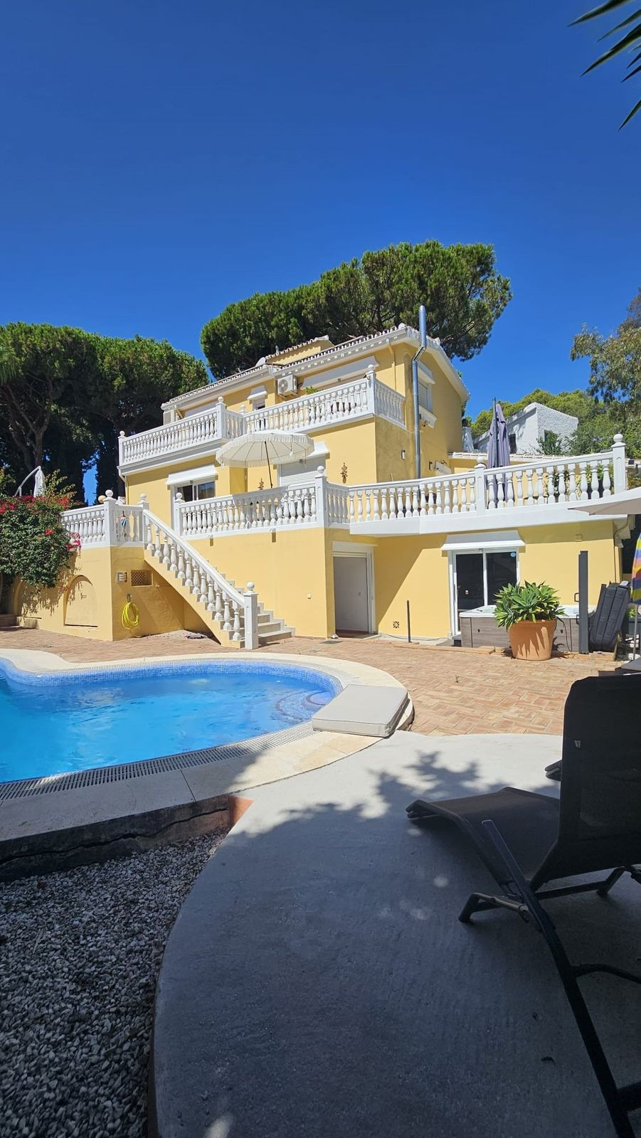 7e9c7e2a924db70b09927a3df2197dc0 - 1