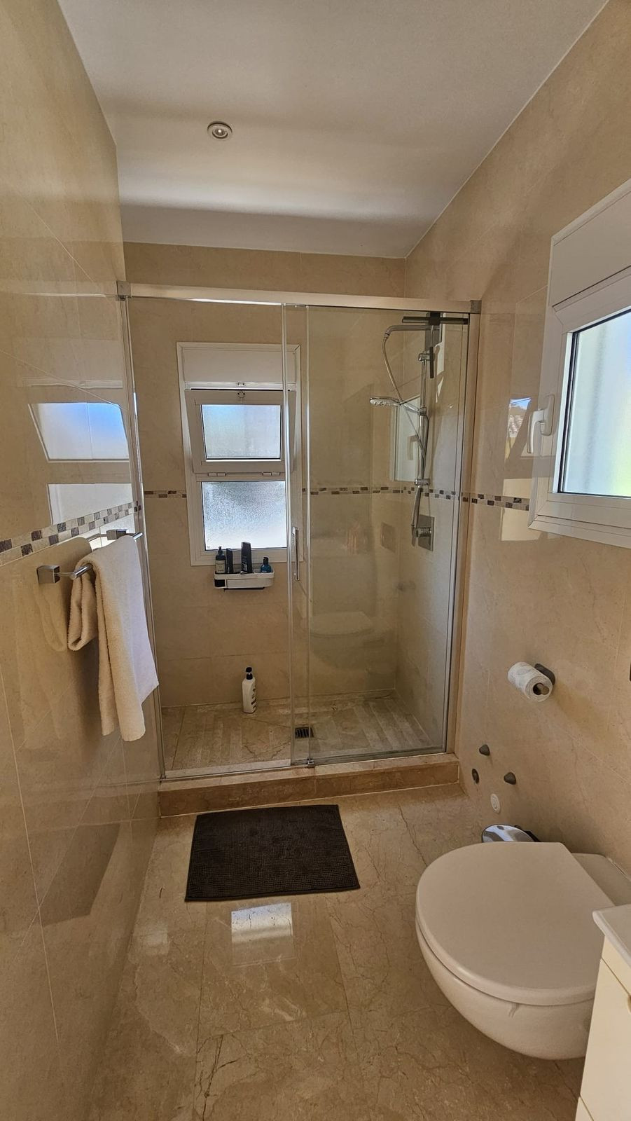 7e9c7e2a924db70b09927a3df2197dc0 - 14