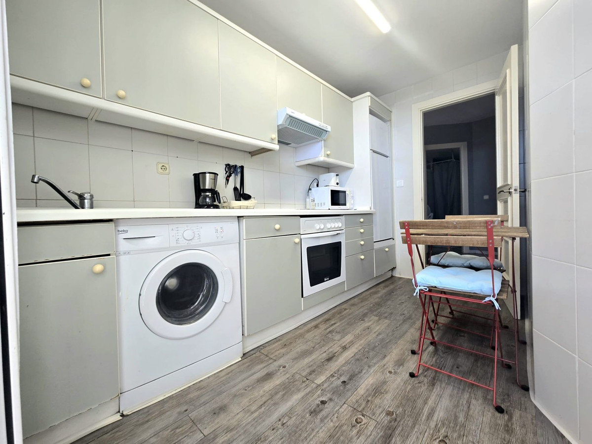 7f6bab7357d22d45c906a751265c12e1 - 25