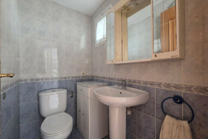 80026a69227f8e796e113861c0151e9a - 13