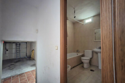 80026a69227f8e796e113861c0151e9a - 41