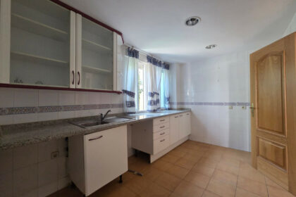 80026a69227f8e796e113861c0151e9a - 8