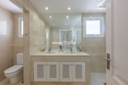 81cfc0ef802ba14ce276f26fcf553c89 - 18