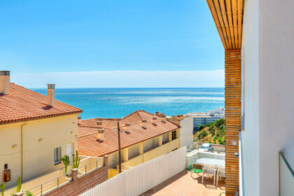 81dcd4038bc14bd41b6cffcb309af482 - 21