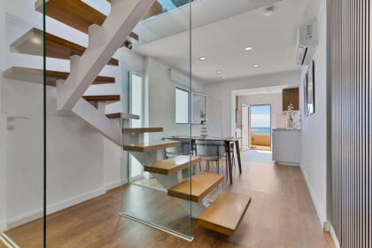 81dcd4038bc14bd41b6cffcb309af482 - 3