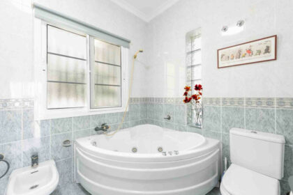 81f6795d179c3ddd408f0adc766cf900 - 13