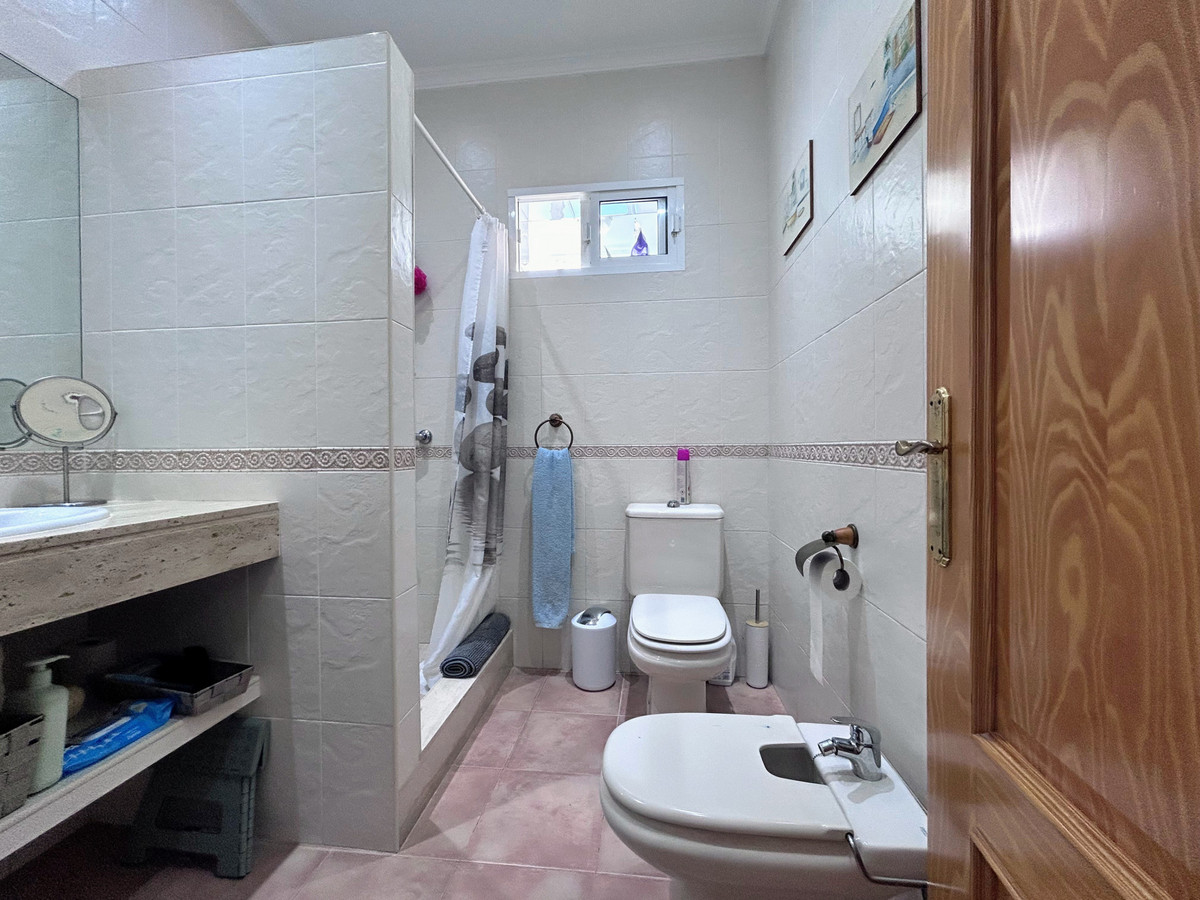 81fb3b6b039db2bb41769c249d6d3f0a - 11