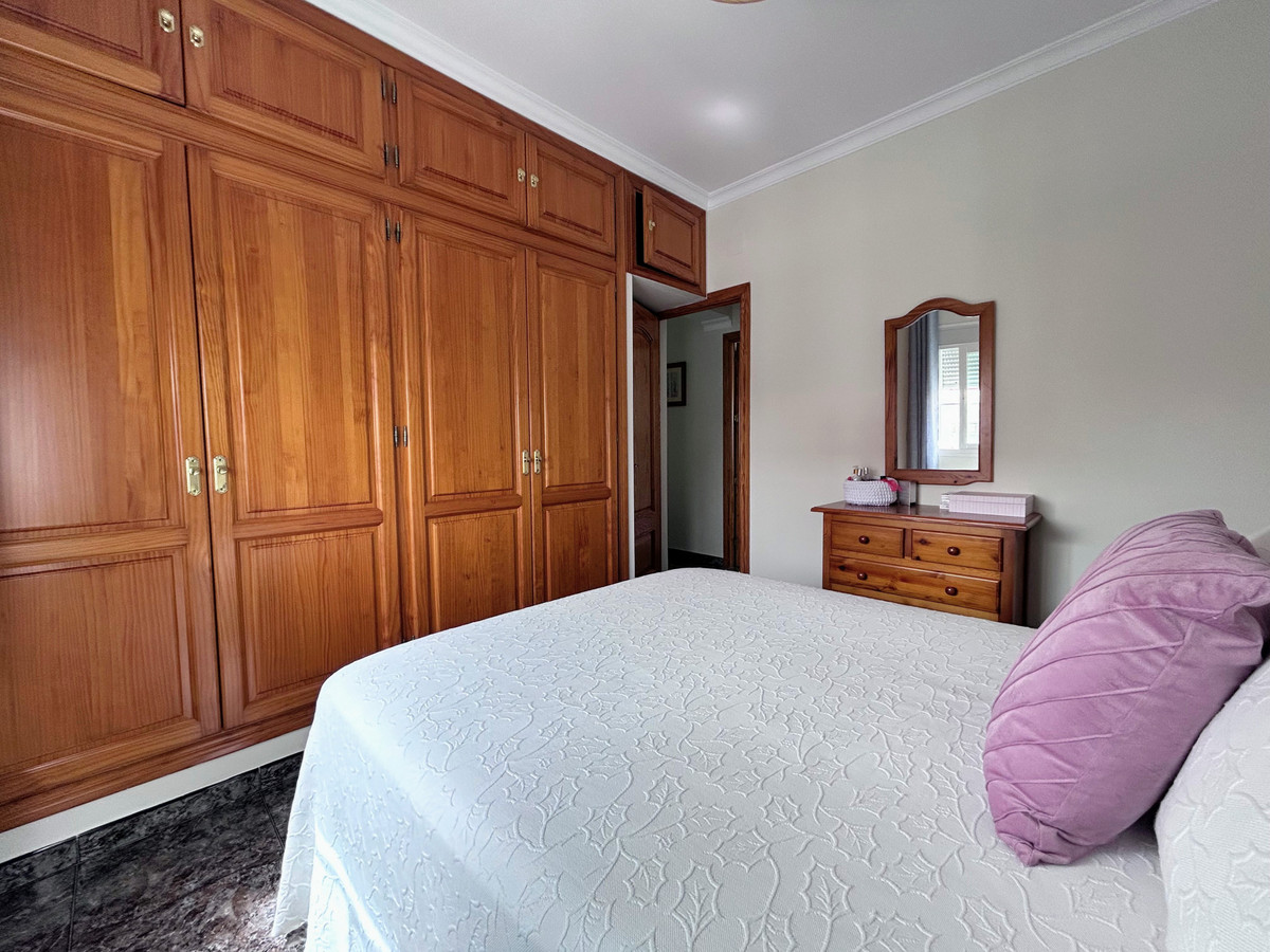 81fb3b6b039db2bb41769c249d6d3f0a - 14