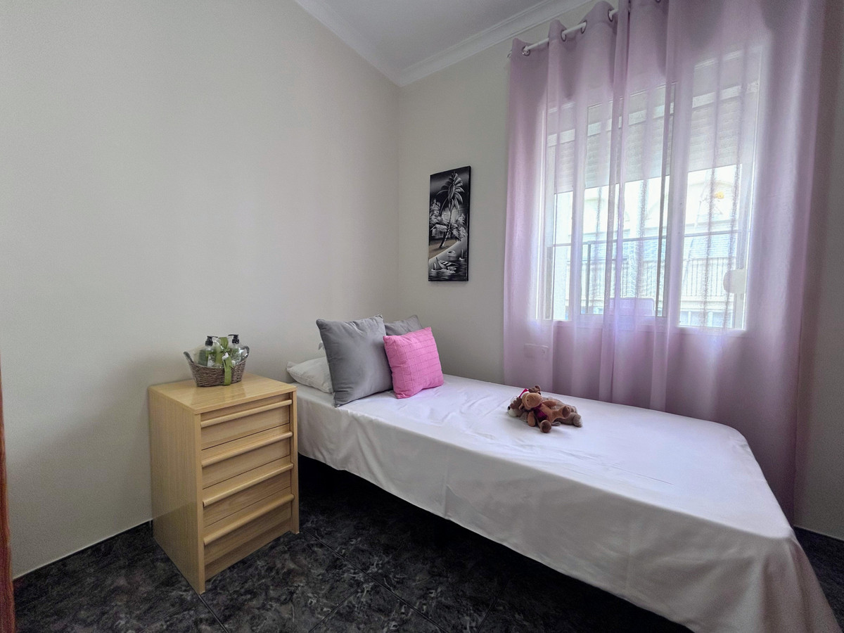 81fb3b6b039db2bb41769c249d6d3f0a - 15