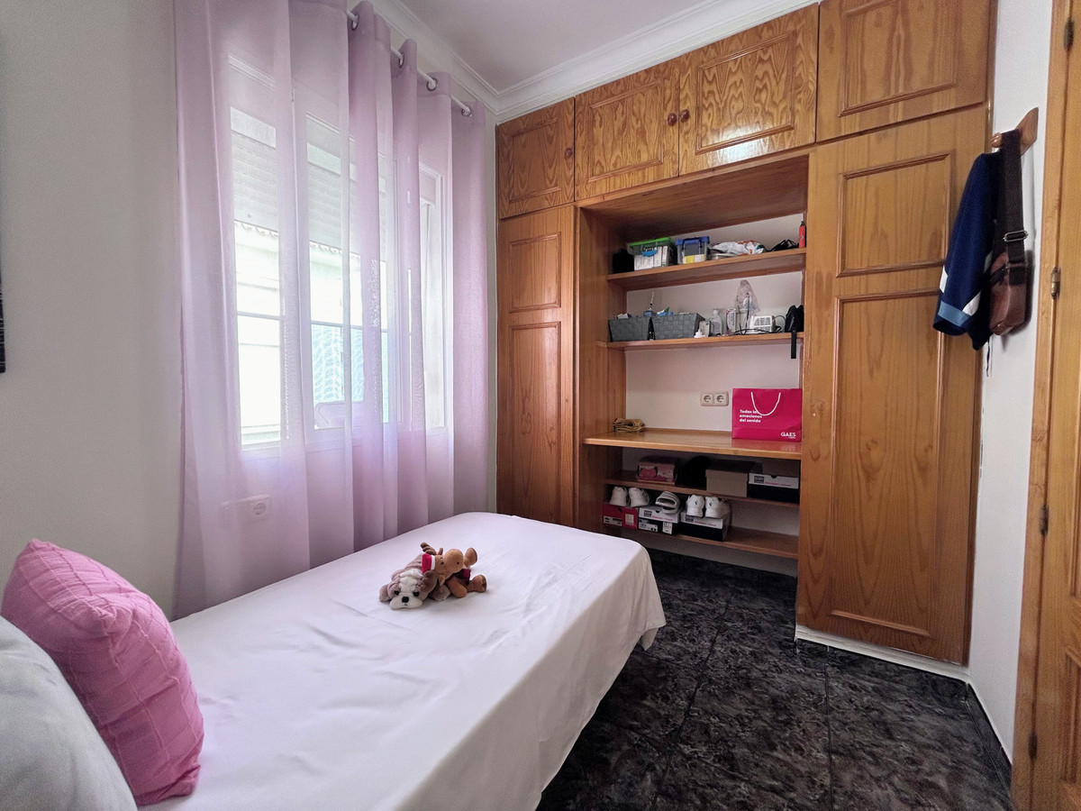 81fb3b6b039db2bb41769c249d6d3f0a - 16