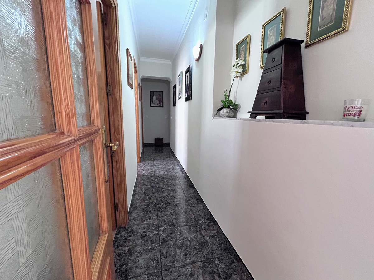 81fb3b6b039db2bb41769c249d6d3f0a - 9