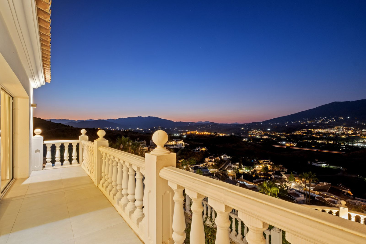 82a8a05e2692d3b5c0809ee9d5f09efb - 41