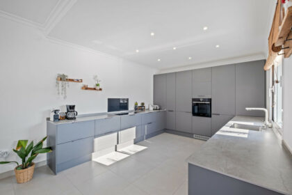 82a8a05e2692d3b5c0809ee9d5f09efb - 43