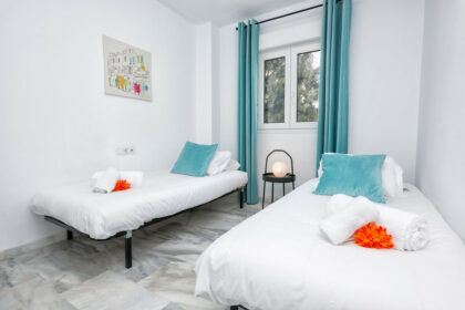 82b0e4021f276252219d741f545eeab4 - 13