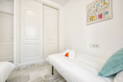 82b0e4021f276252219d741f545eeab4 - 14