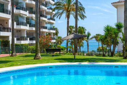 82b0e4021f276252219d741f545eeab4 - 23